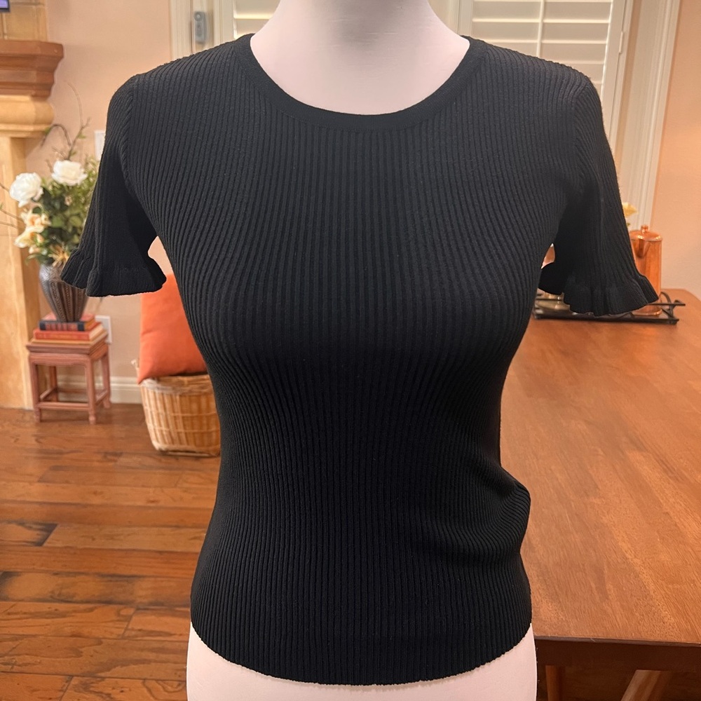 Zara ribbed tshirt with ruffled short sleeves. Size S. NWT